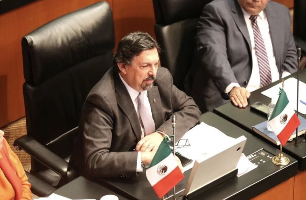 CarlosTrraza's tweet photo. Napoleón Gómez Urrutia pide cambiar política de salarios mínimos
https://t.co/WJ3MaSjtw0 https://t.co/nuZcgONXN7