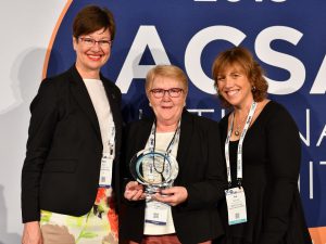 Individuals and organisations in the #agedcare sector honoured for their outstanding achievements <a href="/ACSANational/">ACSA National</a> <a href="/FerosCare/">Feros Care</a> <a href="/AmanaLiving/">Amana Living</a> <a href="/JuniperCares/">Juniper</a> @WarrigalCEO <a href="/RiseNetwork/">Rise Network</a> ow.ly/gKrA30lIB4Z