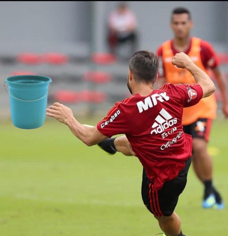 Gavea_com's tweet photo. Eu depois de um jogo do Flamengo // Eu no jogo seguinte do Flamengo https://t.co/6ykXnLfXKE