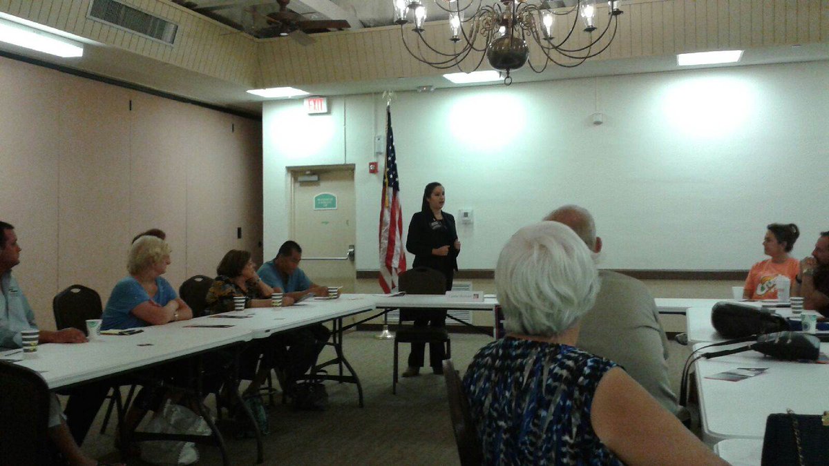 Jen4Mayor's tweet image. Great opportunity to speak to some residents tonight! 

#deickeauditorium 
#VoteForJennifer 
#Jennifer4Mayor 
#JenniferForMayor