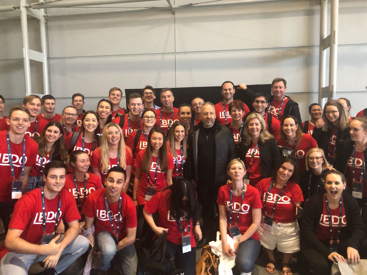 shaye_thyer's tweet photo. @roddrury photo bomb!!! 😍😍😍 #xerocon #xerocon2018 #BDOxerocon18 @BDOAustralia @AndresReith @lamingmp @talisevans @Xero https://t.co/IhP0mSaOpk