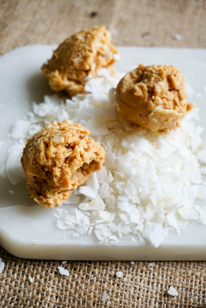 KetoConnect's tweet photo. your kids will gobble up these No-Bake Peanut Butter cookies in no time. Sugar-free and delicious! #keto 
https://t.co/NlDzxNiRF0 https://t.co/8KbsxBr7fj