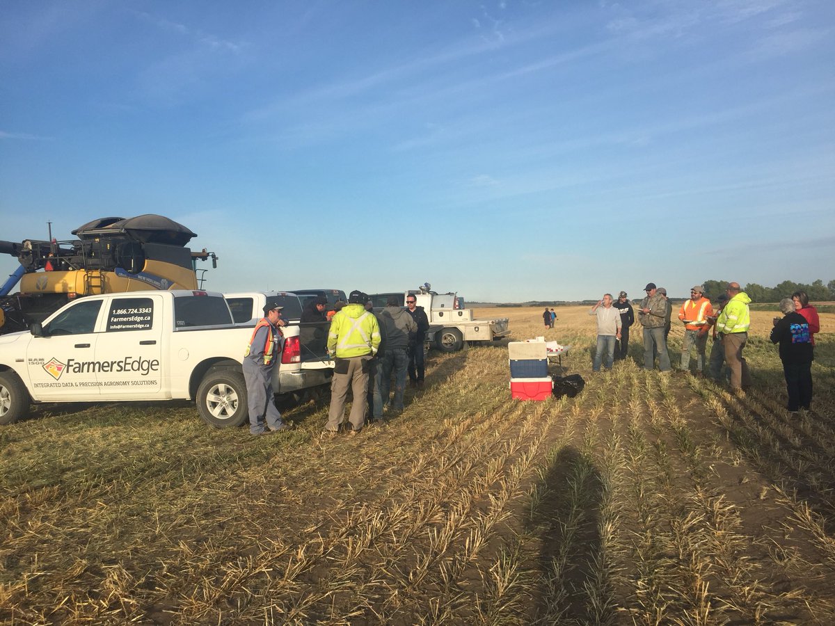 callie_luck's tweet photo. Nothing beats a meal in the field during harvest. Thanks @MccreaAm and @McCrea72 plus family and crew for having @DerekReding and me out! #harvest18 https://t.co/y6TBriyTX8