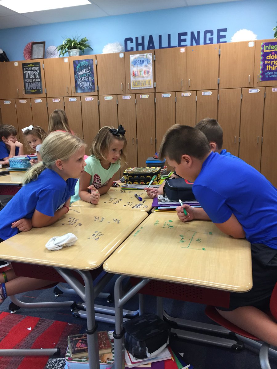 mconklegr3's tweet image. Today our third graders used estimation and addition to solve problems. #mathteamwork