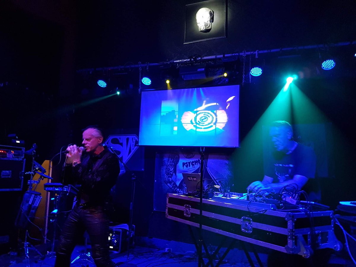 DanaramaSF's tweet photo. Had a wonderful show in Hannover with #Harmjoy last night! Now on to Leipzig(ish) to play at the NCN Festival (on Sunday at 13:40). https://t.co/o6iTmCAVuw
