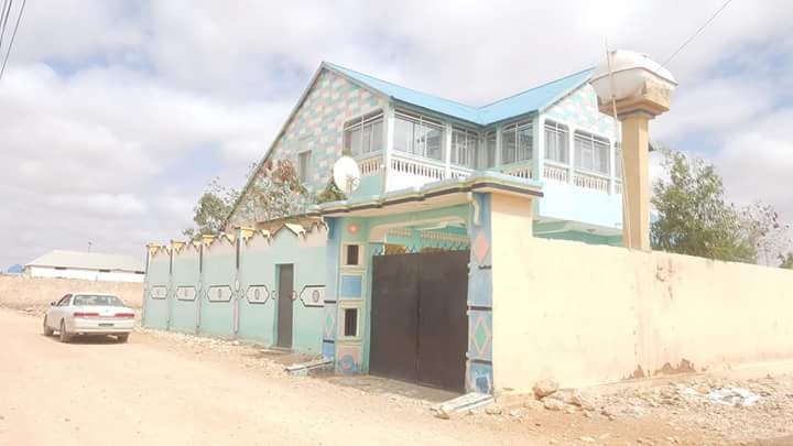 cadaado's tweet photo. #Saakay Iyo #Cadaado "" Dhismaha iyo bilicda waa qeyb kamid ah hormarada ka socda Magaalada cadaado.  

#CBF2018 
#Cadaado 
#Galmudug https://t.co/wM3p6B2KYI