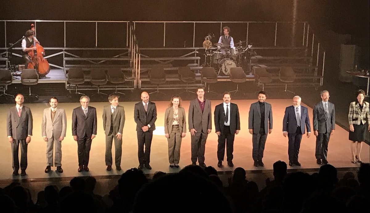 Belle première de #Oslo avec une excellente distribution et une superbe mise en scène! La nouvelle saison chez <a href="/DUCEPPE/">Théâtre Duceppe</a> à la <a href="/Place_des_Arts/">Place des Arts</a> commence très très bien!👌🏻🎭 #chezDuceppe