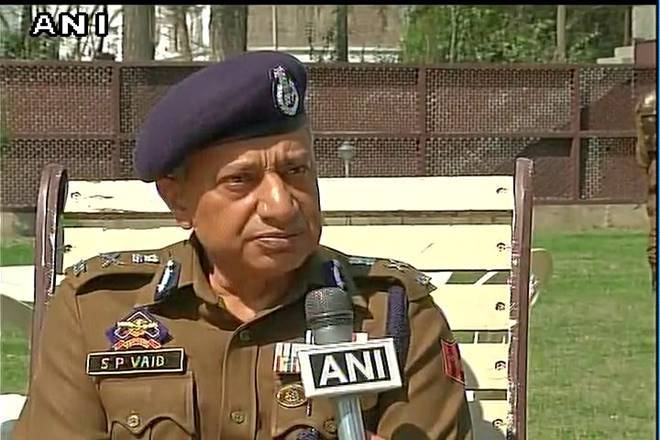ur9912's tweet photo. #kashmir
Good bye Mr. Vaid.
Thanks for your untiring efforts
For Success of Operation AllOut
To eliminate #IslamicTerrrorism
In the Valley.
Wish you Aal the Best for your
New Posting.
@spvaid
@JmuKmrPolice https://t.co/8n9cOdIeoz