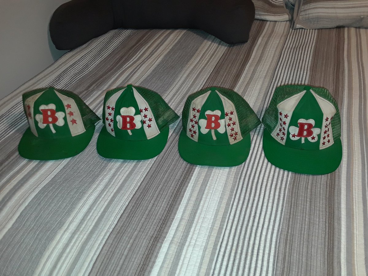 Darrin_84's tweet photo. 81'/84' who's got all 4??? https://t.co/VxCqiFYCkK