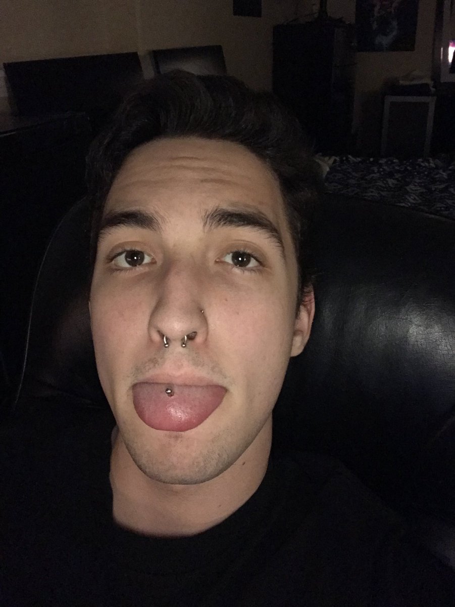 Ieglock's tweet image. “if you love yourself just know you’ll never be alone”