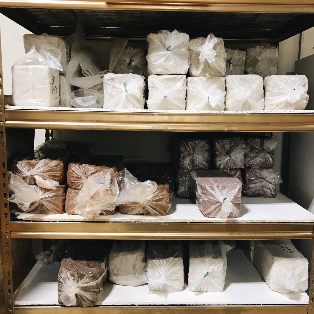 MerrittCeramics's tweet photo. Always stocked with 8 different kinds of 25lb loaves of bread. https://t.co/MNxIPfp015