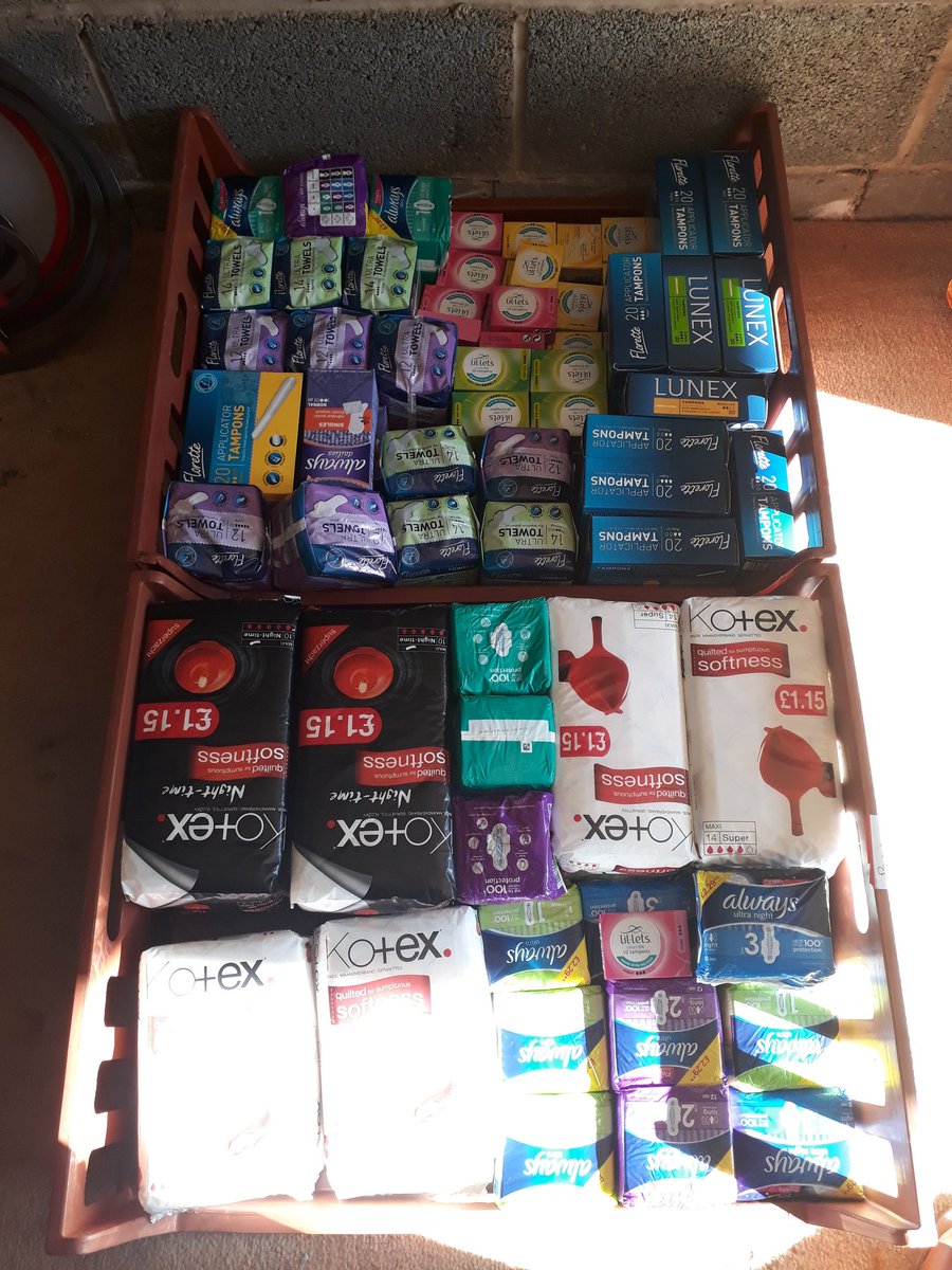 BoxHelens's tweet image. We are gonna need more red boxes 😁😁😁❤ xxx