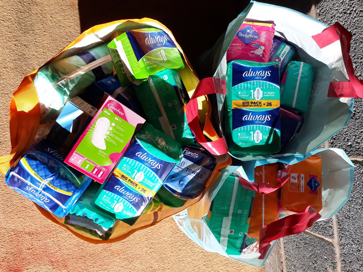 BoxHelens's tweet image. We are gonna need more red boxes 😁😁😁❤ xxx