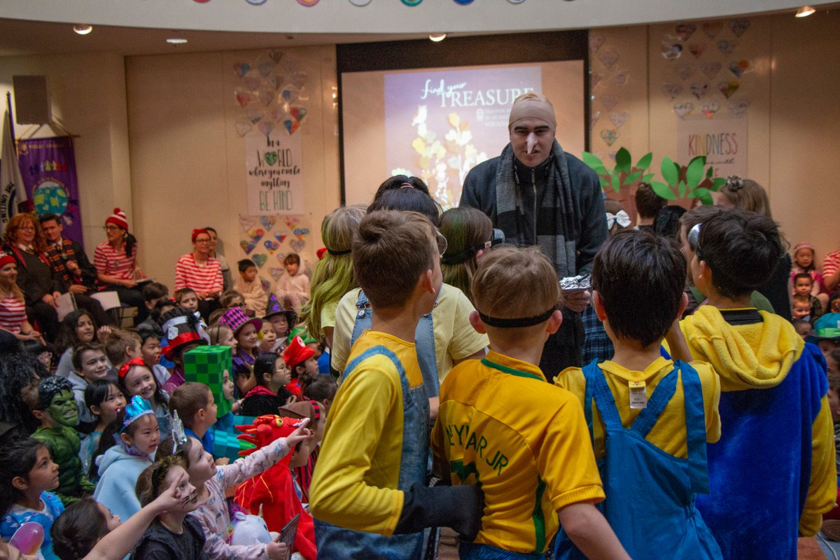 Wesley_College's tweet photo. Children's #BookWeek celebrated at Wesley! See full photo gallery on our website #CBCA2018 https://t.co/S89lEJ94xK
