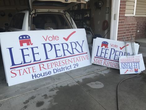 LeePerryUT's tweet image. It’s Campaign sign season again.  If you have a home for one of these signs (more: postngo.net/n/2e309de )