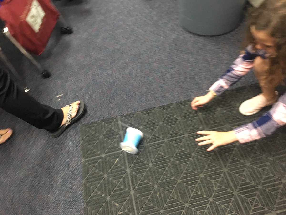 Katesnowden2's tweet photo. When science projects don’t work, let kids figure out their own project! https://t.co/GQteRedlNe