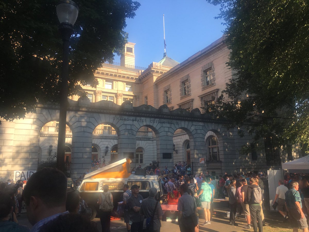 cmmpdx's tweet image. Survived #PDXTechCrawl — fun to connect, learn about local companies and see familiar faces, too!