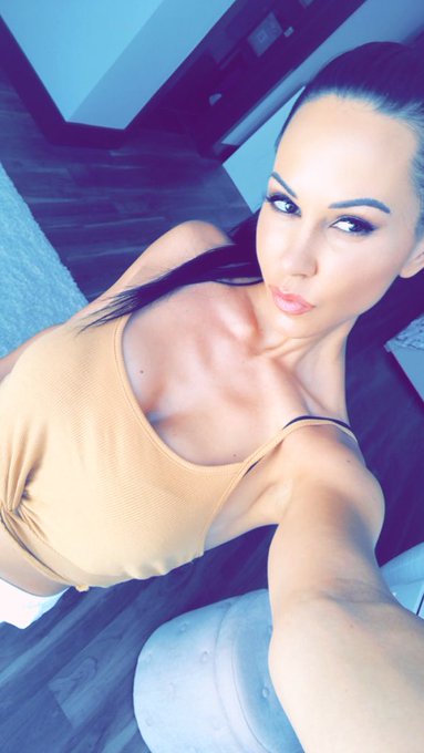 N oubliez pas d aller voir mon site officiel! Une nouvelle vid&eacute;o HARD par semaine ! https://t.co/243tt98Sas<a href="/tag/mood"class="tags"><span>#mood</span></a>
