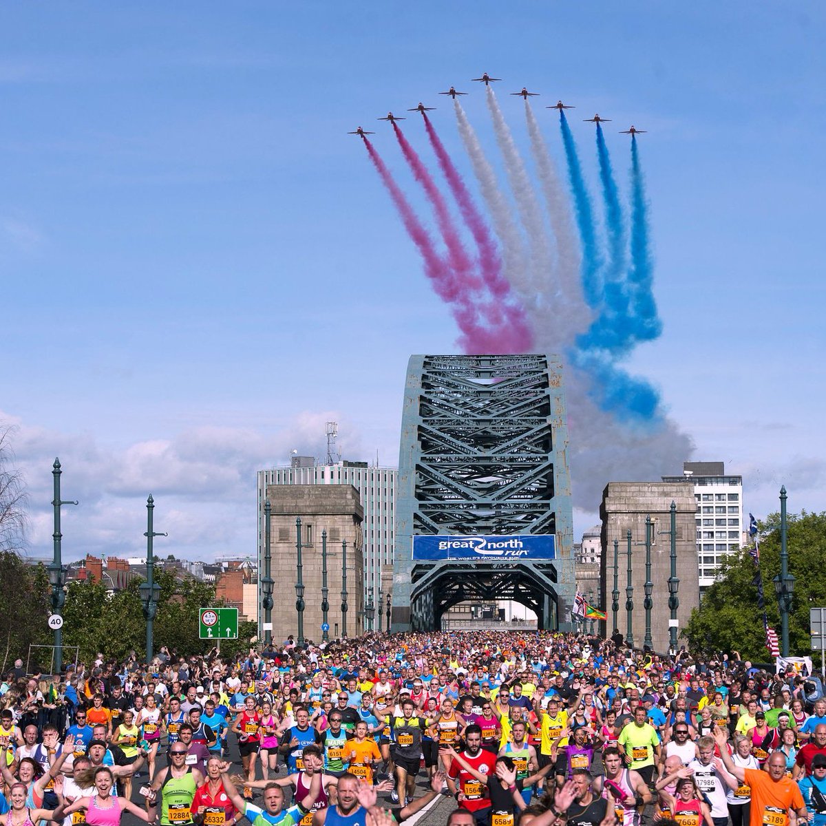 Visiting #toon for #GreatNorthRun this weekend.
Like beer &amp; stuff? 
For the largest selection of local North East beers &amp; spirits to be found anywhere, find us inside #Newcastle Central Station. Near the ticket office on platform 12.
#craftbeer #gnr #localale #drinklocal #realale