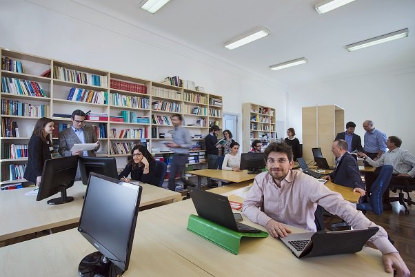 t33Srl's tweet image. t33 propose des stages de 3 à 6 mois dans le domaine de l'analyse économique et de la politique de cohésion bit.ly/2NVK53x Langue maternelle : français (ou maîtrise du français au niveau C1-C2) #CohesionPolicy #ESIFOpenData #Evaluation  #ESIFunds #EUinmyRegion