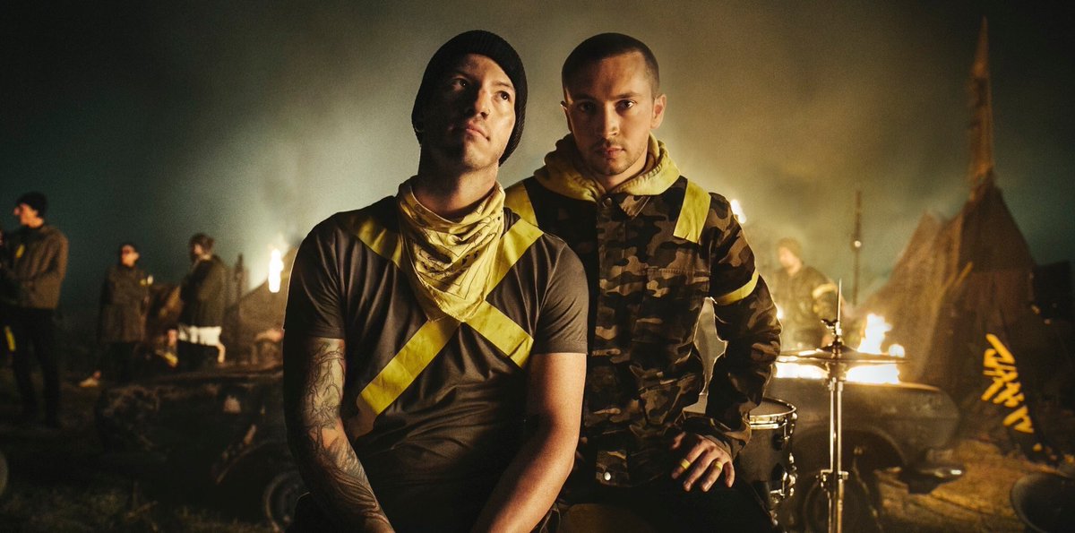 jackymtz401's tweet photo. I vote #TwentyOnePilots⁠ ⁠ for #TheGroup on #PCAs! @peopleschoice https://t.co/47oQSy3Me0