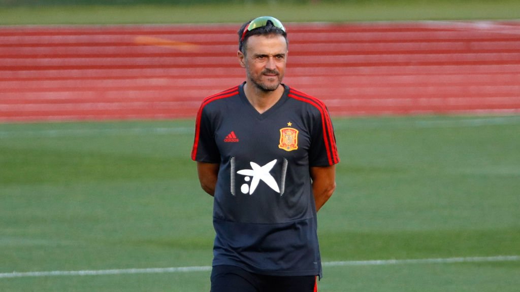 BBC Sport (@bbcsport) on Twitter photo "We might never be as strong as we were for those extraordinary four years."
<a href="/GuillemBalague/">Guillem Balague</a>'s column on the future for Spain: bbc.in/2NTByOK "We might never be as strong as we were for those extraordinary four years."
<a href="/GuillemBalague/">Guillem Balague</a>'s column on the future for Spain: bbc.in/2NTByOK