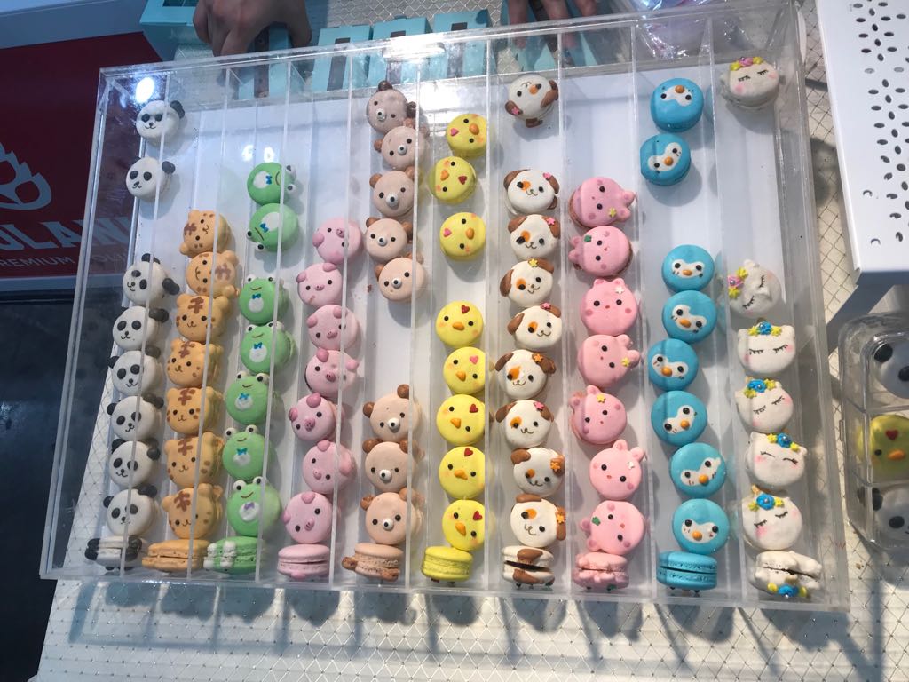 Flavorgator's tweet photo. #TGIF Go out and celebrate!! We are obsessed with how cute the treats at #AngelBaker are. Which one is would you want to have for #dessert? 🐼🐸🦄 https://t.co/FKKBOUUC4W