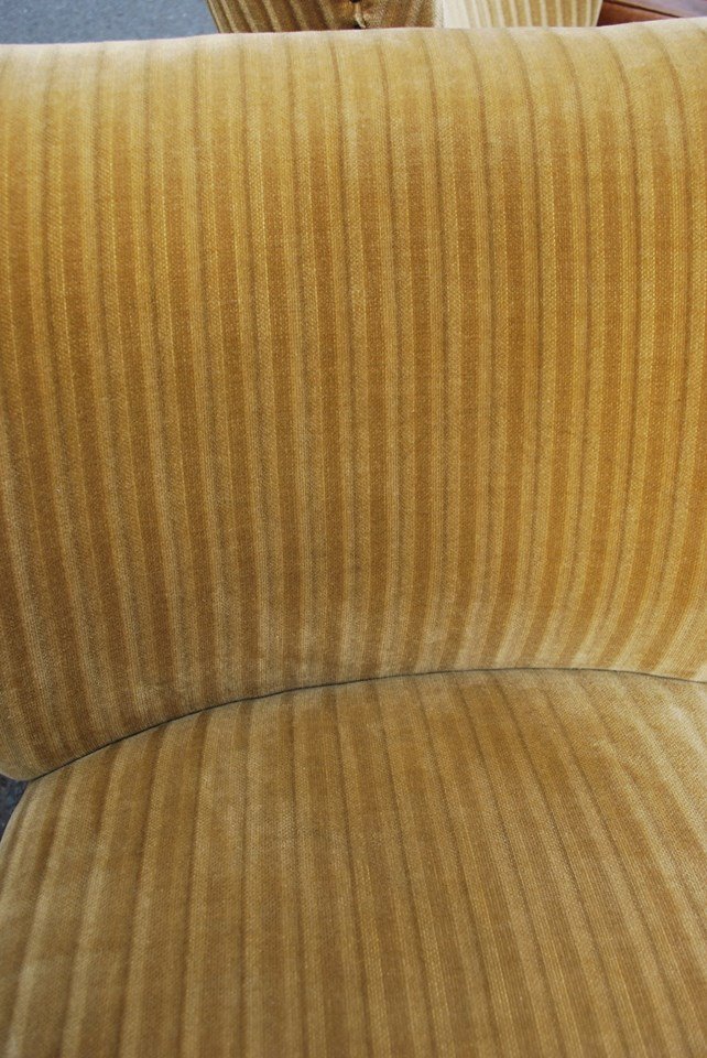 ReginaldBallum's tweet photo. Sumptuous pair of 1920's Bartholomew cocktail chairs in original ribbed gold fabric.

Recline. Relax. Revive.
#vintageseating #cocktailchair #vintageglamour

https://t.co/VAJjXvcJ5c https://t.co/spqDfOFn78