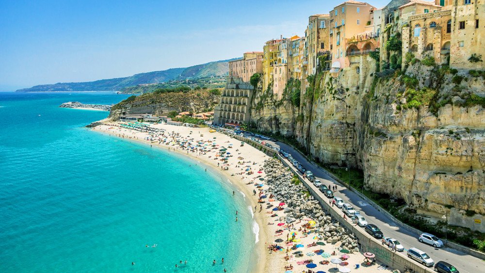 Matkavekan ensi kevään uutuus on Italian hurmaava Calabria matkavekka.mynewsdesk.com/pressreleases/…