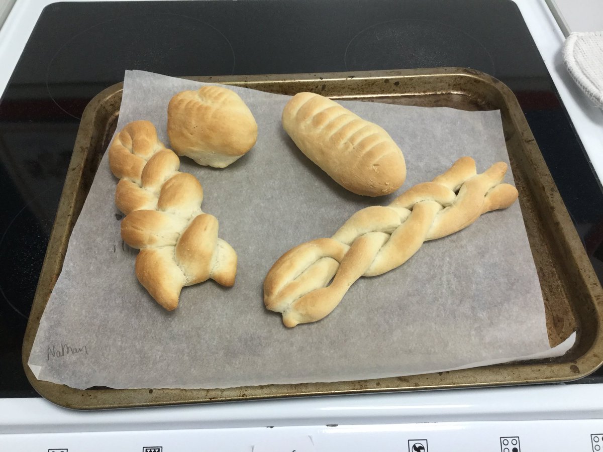 AshfordFood's tweet photo. Year 8 Students making bread #shapingskills #lovelysmellinschool https://t.co/yzeP68DhPA