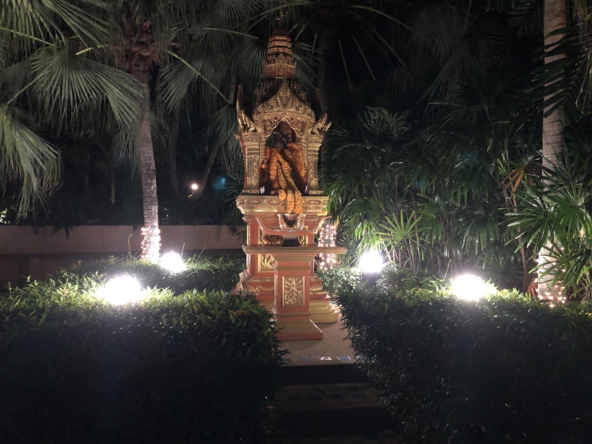 tedro317's tweet photo. Time to bide a fond farewell to Koh Samui, and start the 1st of a three leg journey back home #jakethepeg https://t.co/peC0KNZAcW