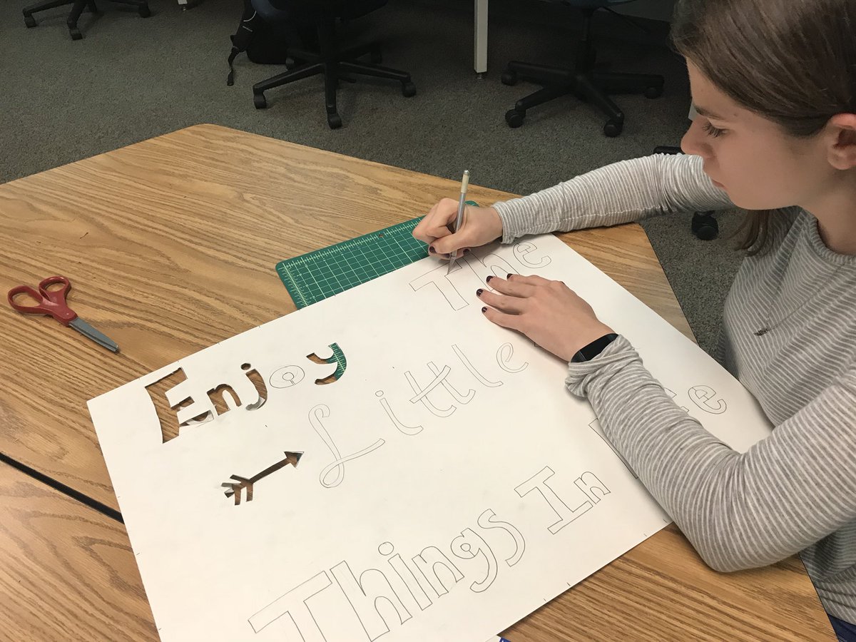 la_mpls's tweet photo. Graphic Design students creating messages of positivity to share at the HS to help create a positive school culture. #wayzatacreates #whshereforyou #TrojanPride https://t.co/HQ8kS09kuT