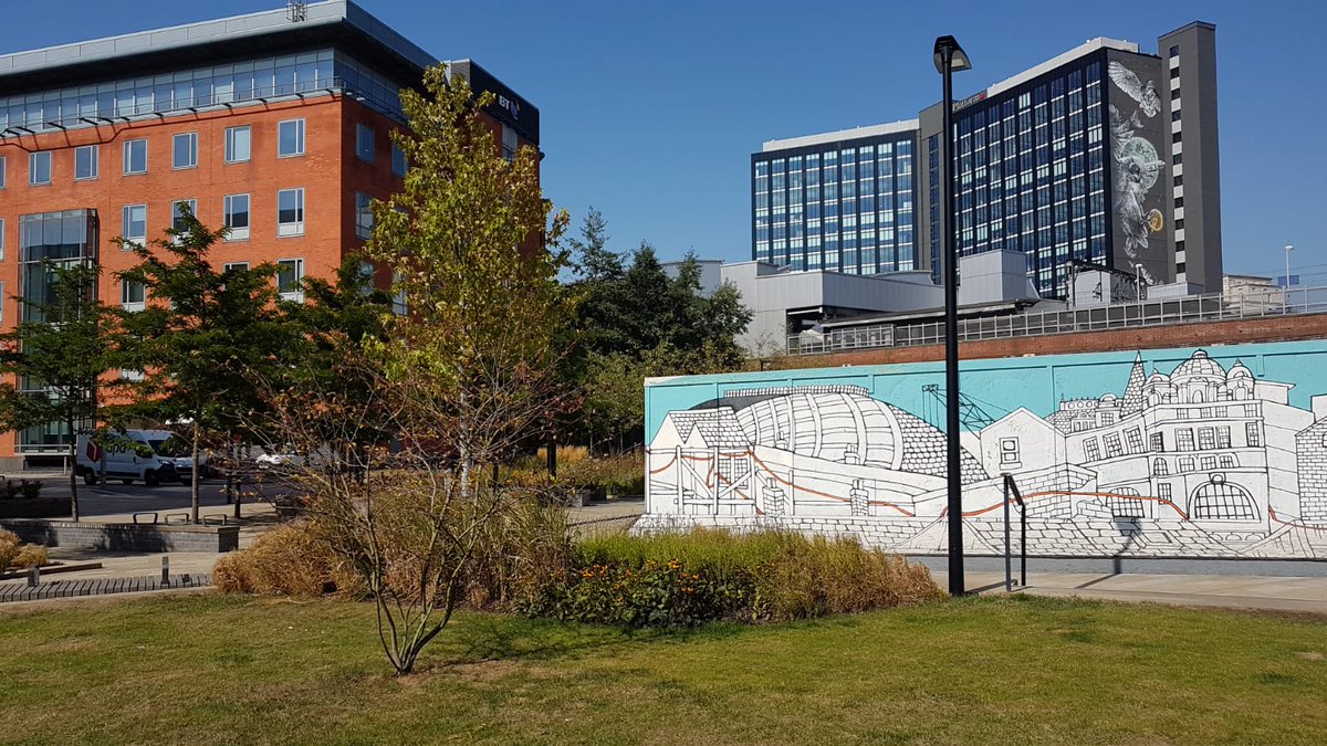 Leeds_City_Ctr's tweet photo. Sovereign Square on a sunny day is a beautiful little spot and less than a 5 minute walk from Leeds Station ☀️🍃💦 #prettypublicspaces https://t.co/F1aQCOKjgF