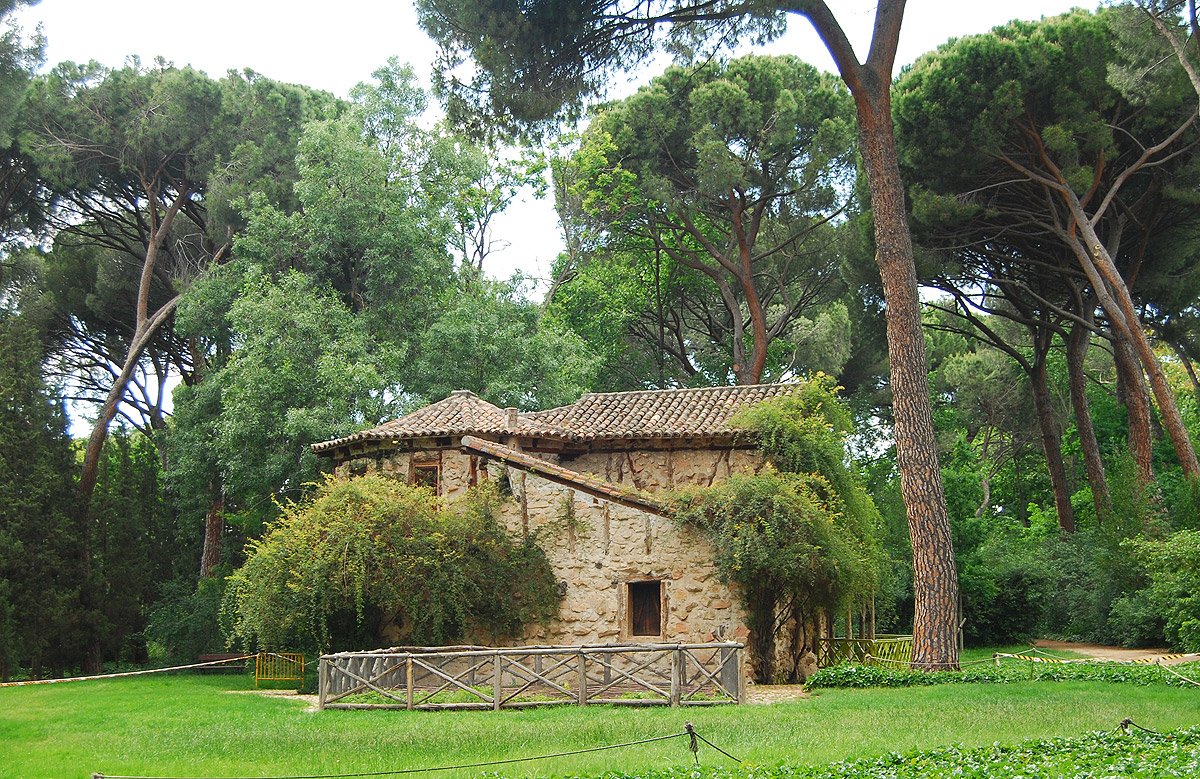 VisitMadrid_es's tweet photo. El Capricho es un precioso jardín histórico de Madrid que te va a sorprender tanto por su frondosa vegetación como por sus elementos arquitectónicos https://t.co/IoCXY5TR5c https://t.co/c5jKAMzL3k