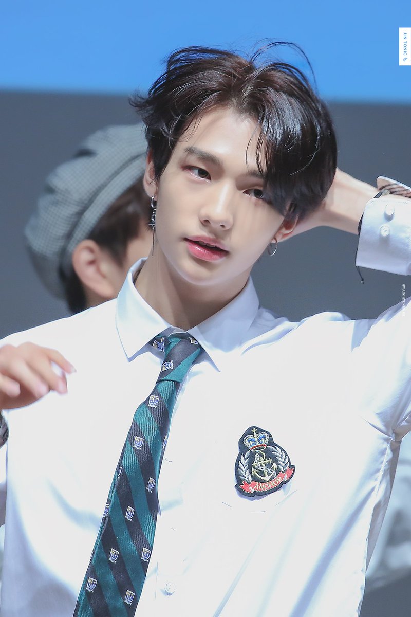 jintonic0320's tweet photo. 180831 목동 팬싸인회

이 작은 나의 세상은
너로 가득 차 있는걸

#현진 #황현진 #HYUNJIN #스트레이키즈 #StrayKids @Stray_Kids https://t.co/zutQUkypdn