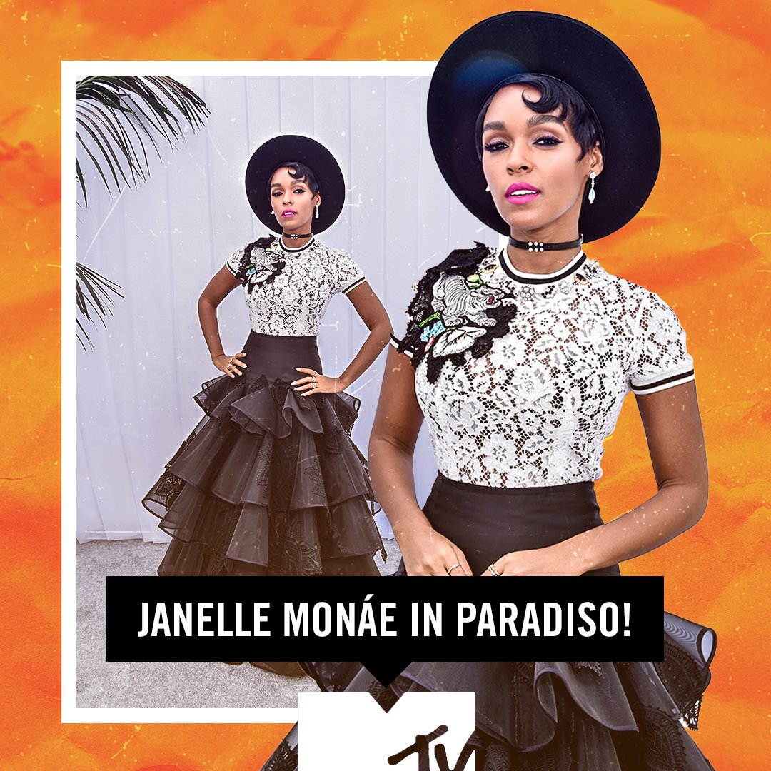 mtvnl's tweet image. .@JanelleMonae was gister on 🔥 tijdens haar show @ParadisoAdam en doet het vanavond gewoon nog een keer! Wie is erbij?! 😍🔁: @JanelleMonae #JanelleMonae #DirtyComputerTour #Paradiso #Amsterdam #Concert