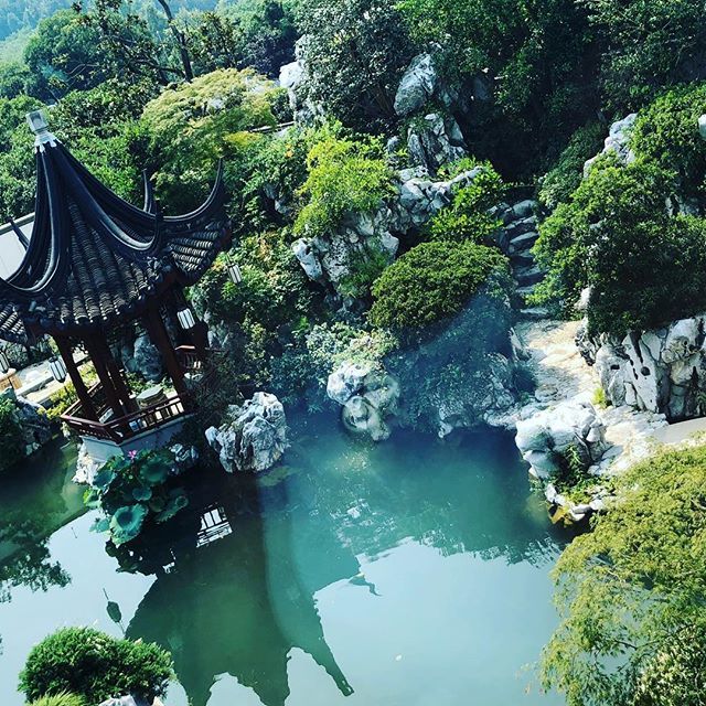 CLSarchitetti's tweet photo. #Hangzhou #chinesegarden #tradition #working #china #italy #besthands #bestbrains https://t.co/w1GQQkDwrv https://t.co/QhL3D877io
