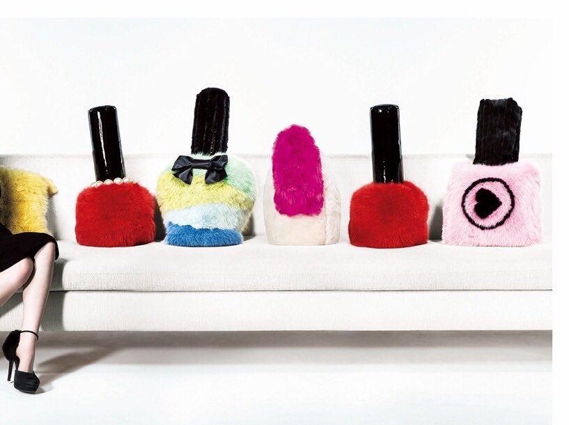 aokimusubi's tweet photo. 【ON LINE SHOP】
‘NAILSMANIA'マニキュアクッション販売のお知らせ。
リビングやドレッサールームのポイントにお使いいただいたり、エステやネイルサロンのロビーにもおすすめです。
https://t.co/mCwK3Y9UxN
#throwakiss #スローアキッス #ファー #クッション #マニキュア https://t.co/DvhudWtTnl