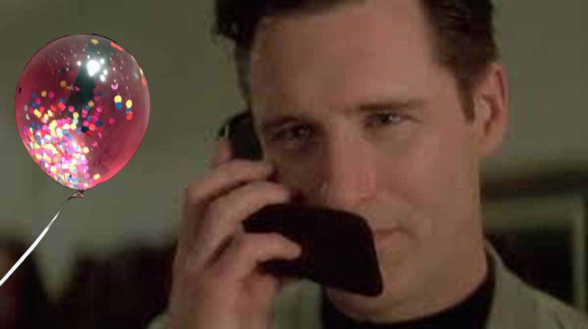SadBalloonMovie's tweet photo. @SadBalloonMovie contemplates the contrast between Bill Pullman's phone acting with a flip phone and Robert Blake's with a landline and heavy makeup. 

#LostHighway #Lynch #Pullman #Blake #PostmodernNoirRoadMovieBalloon https://t.co/vyvjNOJ3bV