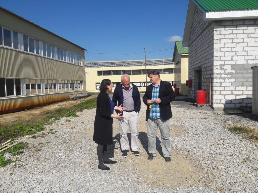 utfilter's tweet photo. Коммерческий директор #MELTOG Паул Гловер совершил визит на завод "Уралтехфильтр", где познакомился с руководством предприятия и производством. Также, в рамках данного визита ��ыл подписан #контракт на поставку оборудования.🤝

#УТФИ #UTFE #Великобритания #Россия #оборудование https://t.co/YVbP9IEGPh