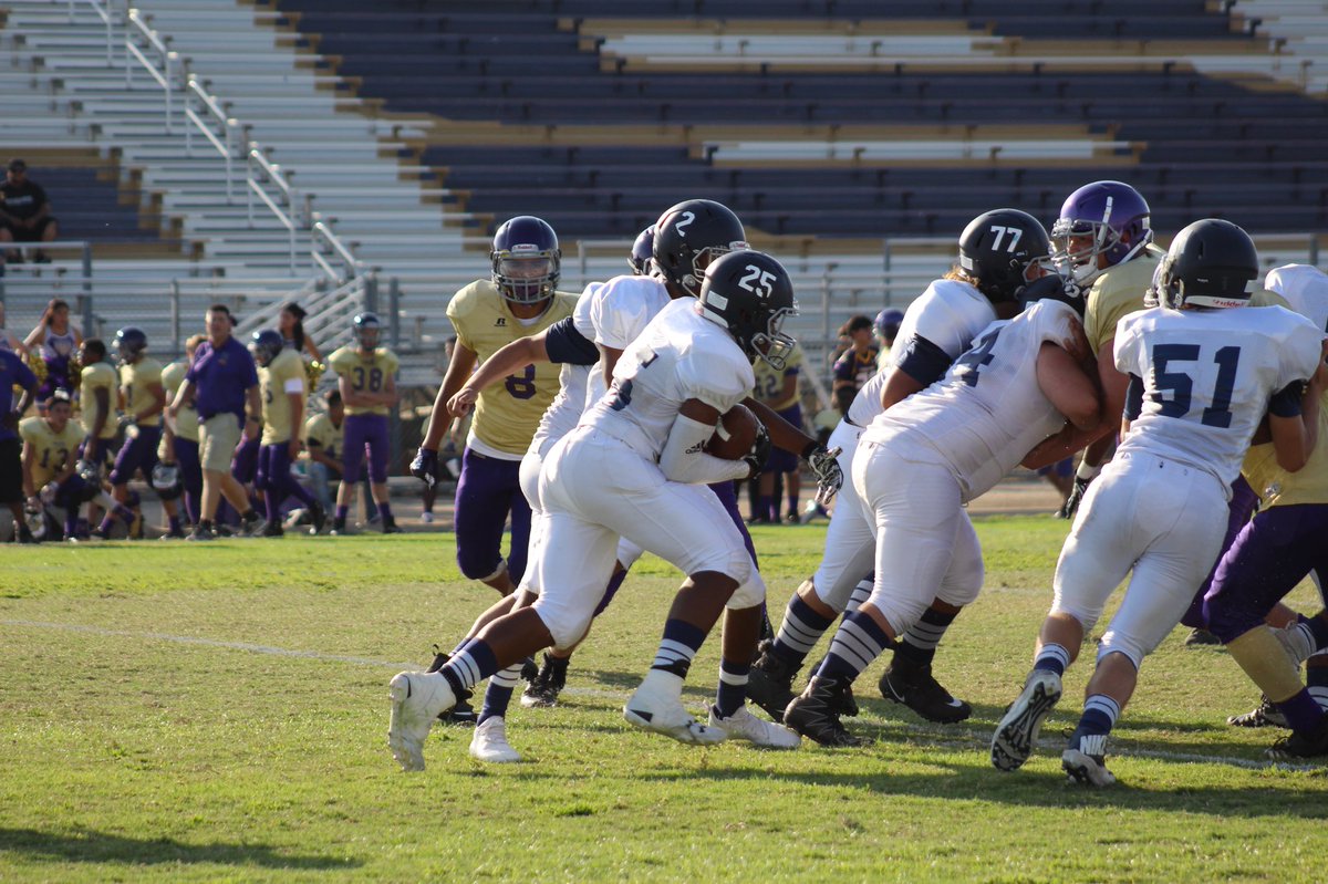 MissTabangcora's tweet photo. Another Jernagin, another beast on the gridiron.  No surprises. @DrillerFootball @dthedeacon #gobits https://t.co/YwAiCWdANq