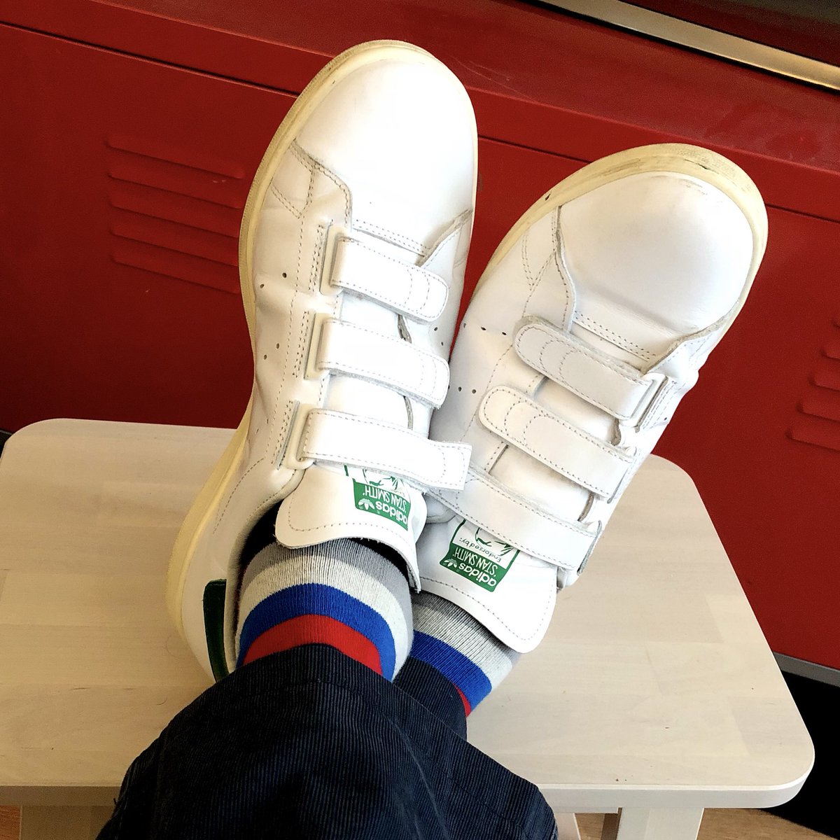 SerwanMelk's tweet photo. Comme c’est vendredi, on sort les chaussures zéro prise de tête.
#scratchs @adidas #StanSmith @stansmithonline https://t.co/lcabksIWXD