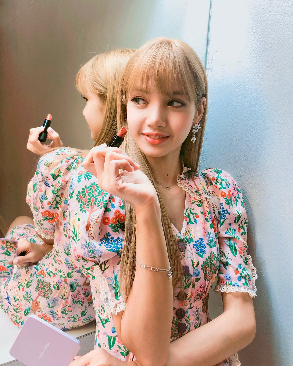 K-POP・アジア BLACKPINK LISA MOONSHOT INFO] BLACKPINK Lisa will visit the Moonshot pop-up store in