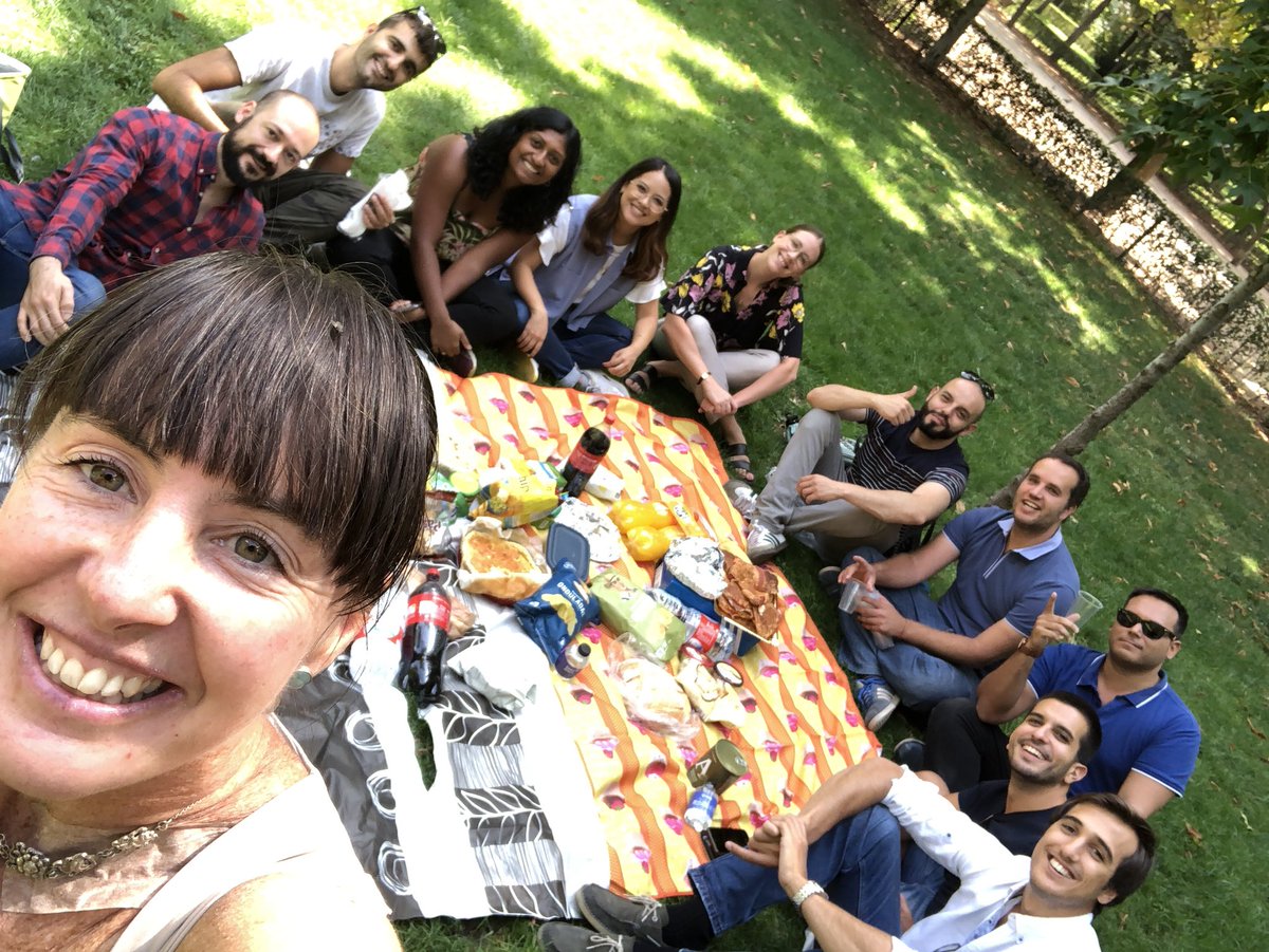 MaylisChevalier's tweet photo. Enjoying picnic in Retiro with the team ! What a wonderful reward after a morning of coding ! #LoveMyTeam #Ligatusing @Ligatus_ES @ligatus https://t.co/Uu68zIUYSB