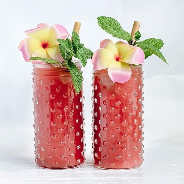 GreenQueenHK's tweet photo. VEGAN Fruit Refreshers ๐๐น๐
Recipe & ๐ท by: @rachels.fit.kitchen
#reciperepost #foodiefeature
Happy Friday everyone! If you're in Hong Kong you must be baking away and in desperate need of something fruity and refreshing!
@rachels.fit.kitchen has a delicious recipe to rโฆ https://t.co/9NfmSiATeg
