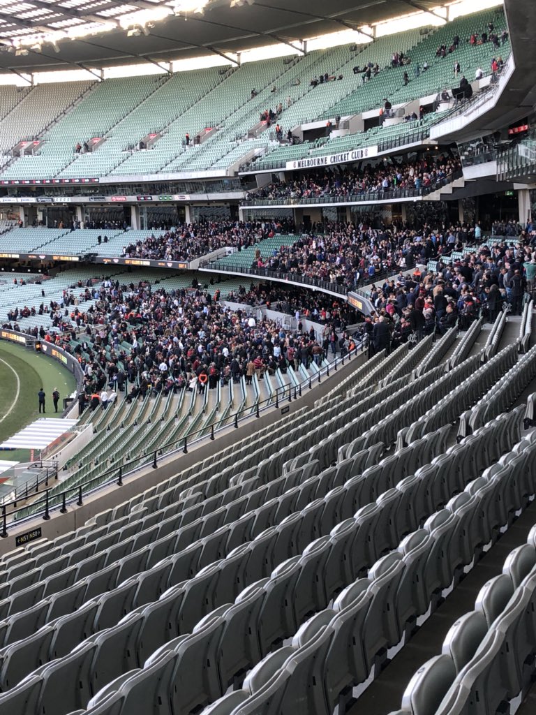 The AFL bring Melbourne fans in early to brief them on what finals are. #AFLDeesCats