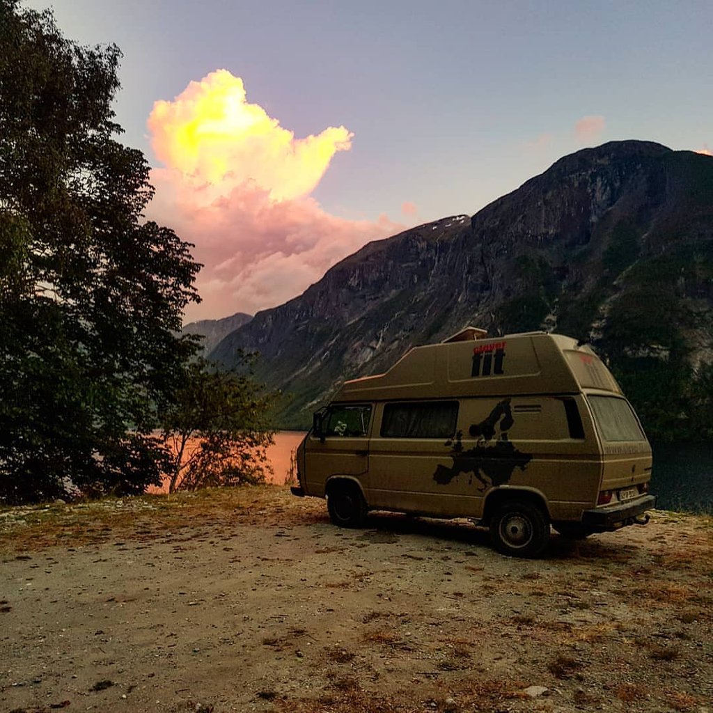 VanSecretsApp's tweet photo. 🇳🇴| #vansecrets wild location in #norway
~~
📍 | https://t.co/USzvelAX4g
~~
🏞 | by https://t.co/AGtbobJEHD https://t.co/lntJdfqMRs