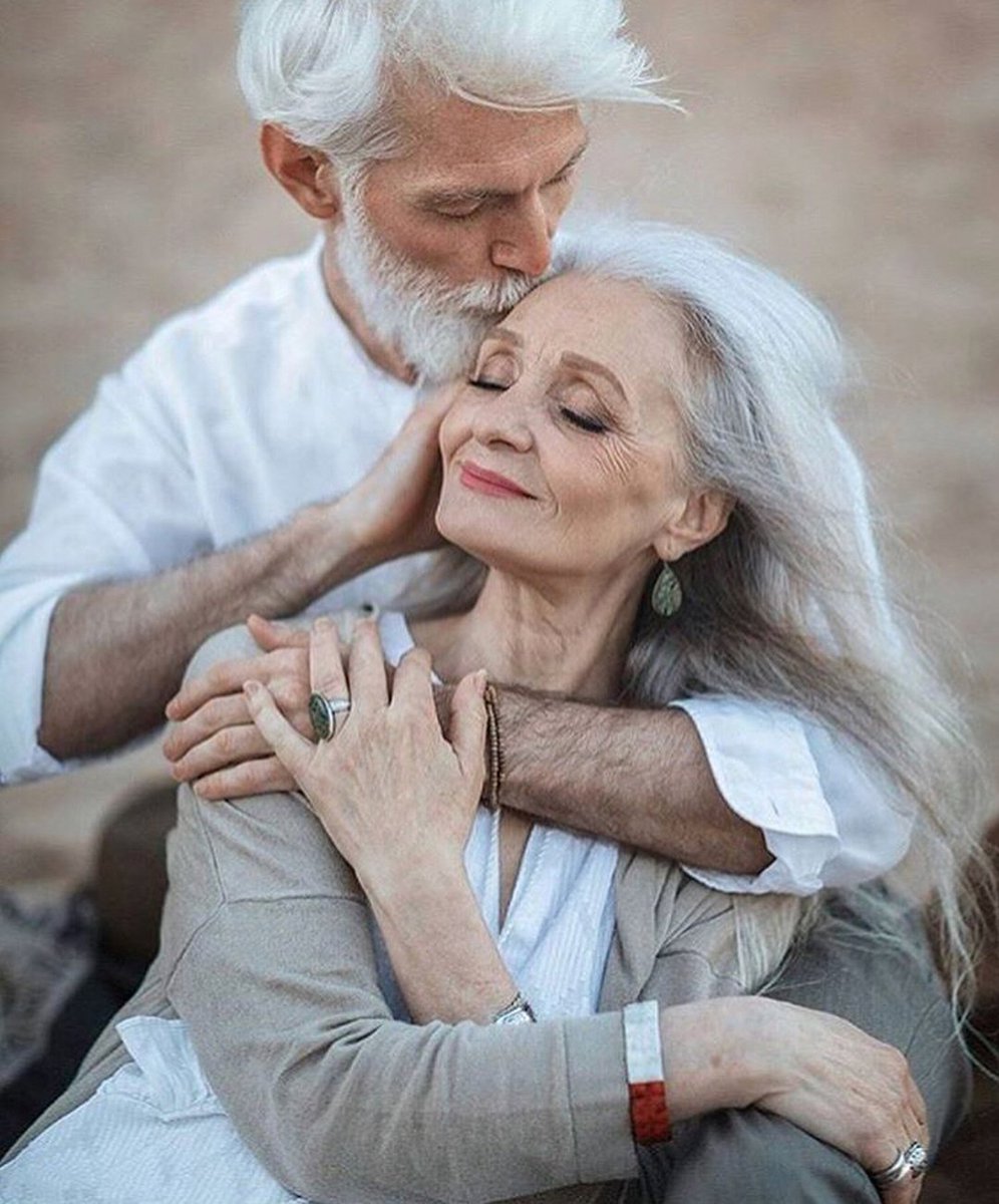 JCHairFactory's tweet photo. 🎈❤️Love will never change even though you are white haired💞💘 

#jchairfactory #humanhair #hairextensions #blackisbeauty #blackbeauty #greyhair #love #lovers #fashion #beauty #virginhair #brazilianhair #heandshe #forever #modernfamily #whitehair #hairweave #fulllacewigs https://t.co/MJOOyfgxWK