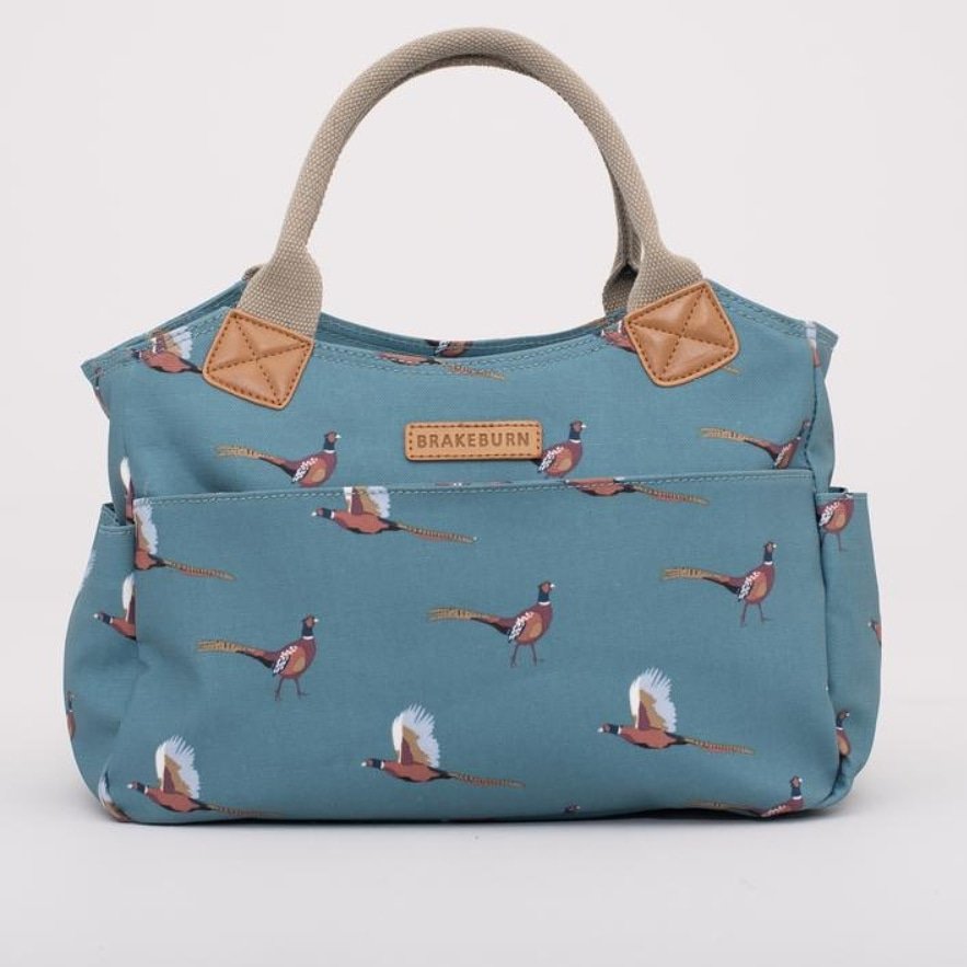 WillowBellHome's tweet photo. Have you seen our Gorgeous Pheasant Collection 👛👜🧣
From the Brakeburn  Autumn Range 🍃🍂🍁 

#willowbell #Brakeburn #pheasant #bags #travelbag #Scarves #wellies #purses #Middlewich #hartford #Holmeschapel #sandbach #davenham  #northwich #crewe #knutsford #goostrey #peover https://t.co/3n7O1BdGar