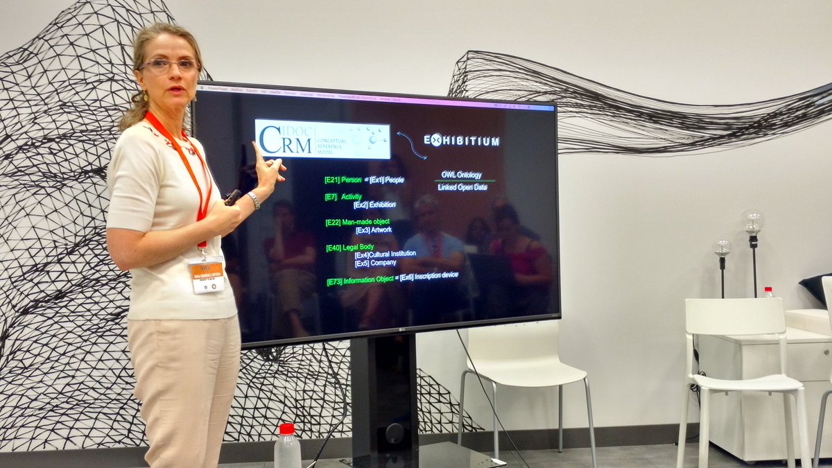 Gracey81698445's tweet photo. Nuria Rodrigez and Antonio Rodrigez present the work of the iarthis_lab. Pathfinder, Exhibitium & their path to CidocCRM. #DAHSS18 #Malaga https://t.co/BoKrLeuZN1